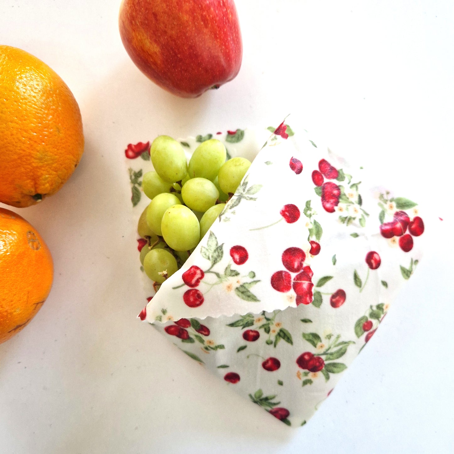 Classic Set of 3 Beeswax Wraps | Bees & Cherries